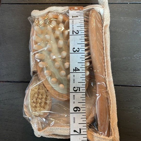 Massage kit NEW! Treat yourself or makes a great gift! 🙌💓 - Picture 3 of 4